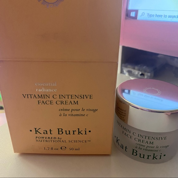 BNIB Kat Burki Vitamin C  Intensive Face Cream - Picture 3 of 4